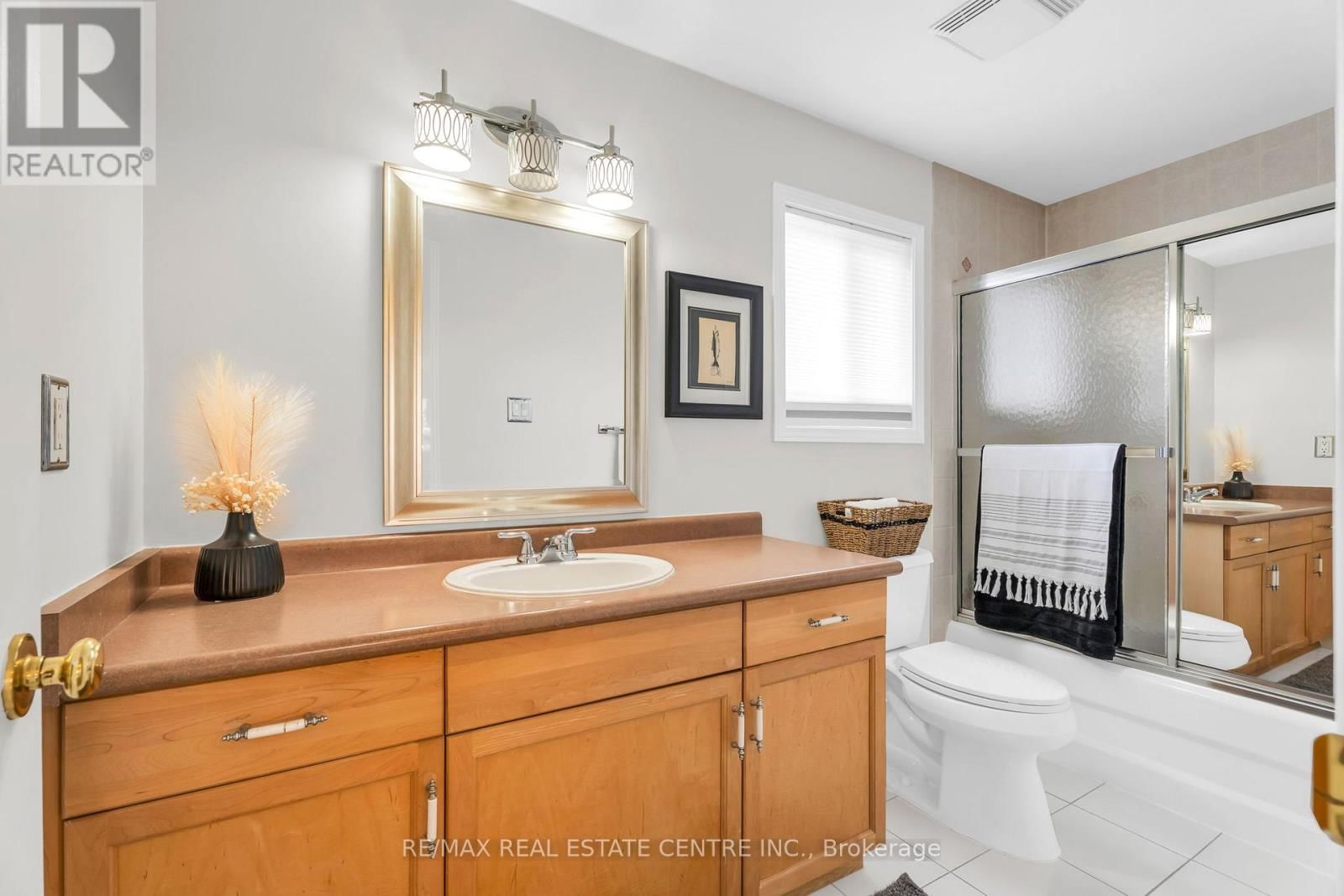 11 CHAPMAN ROAD Image 26