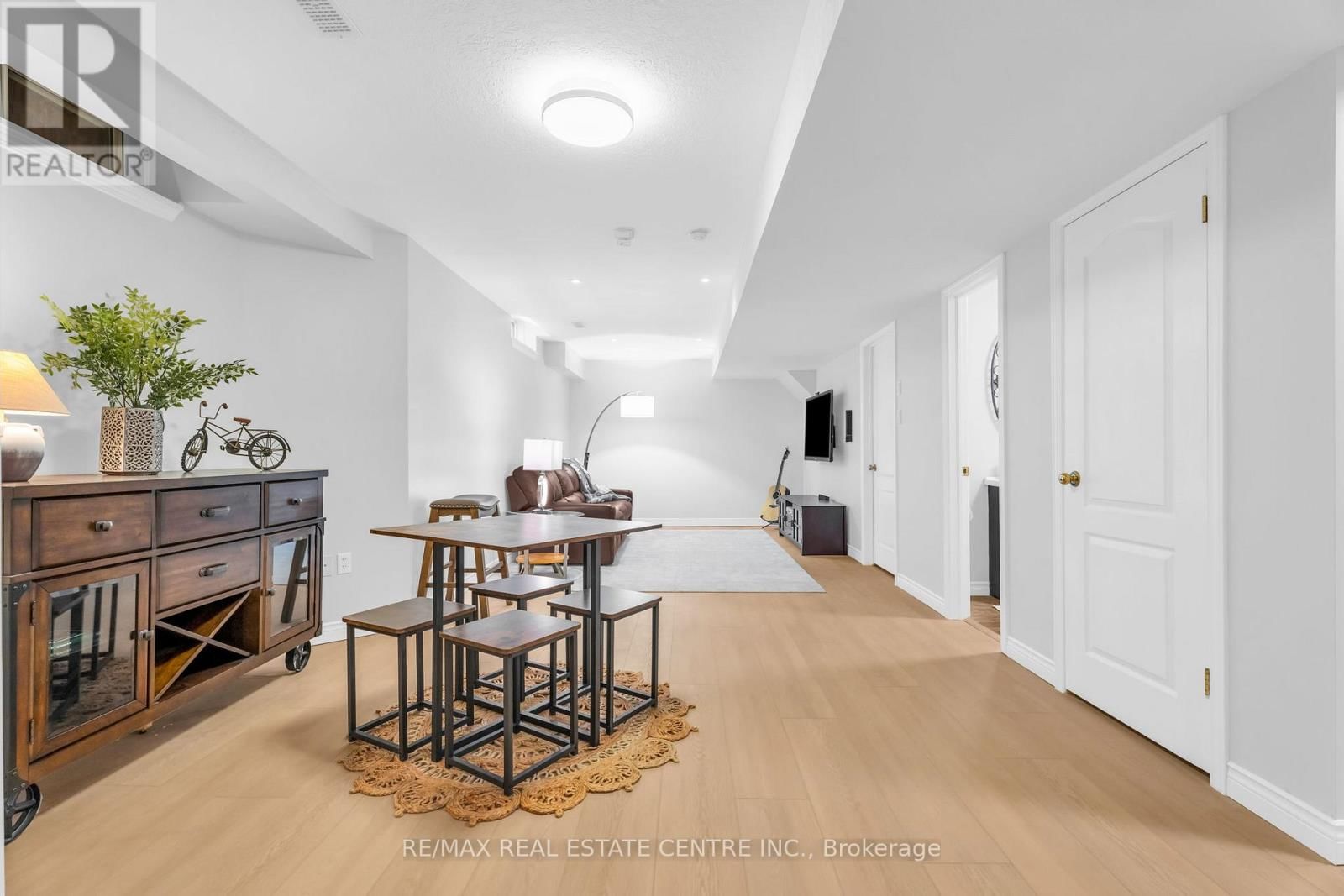 11 CHAPMAN ROAD Image 29