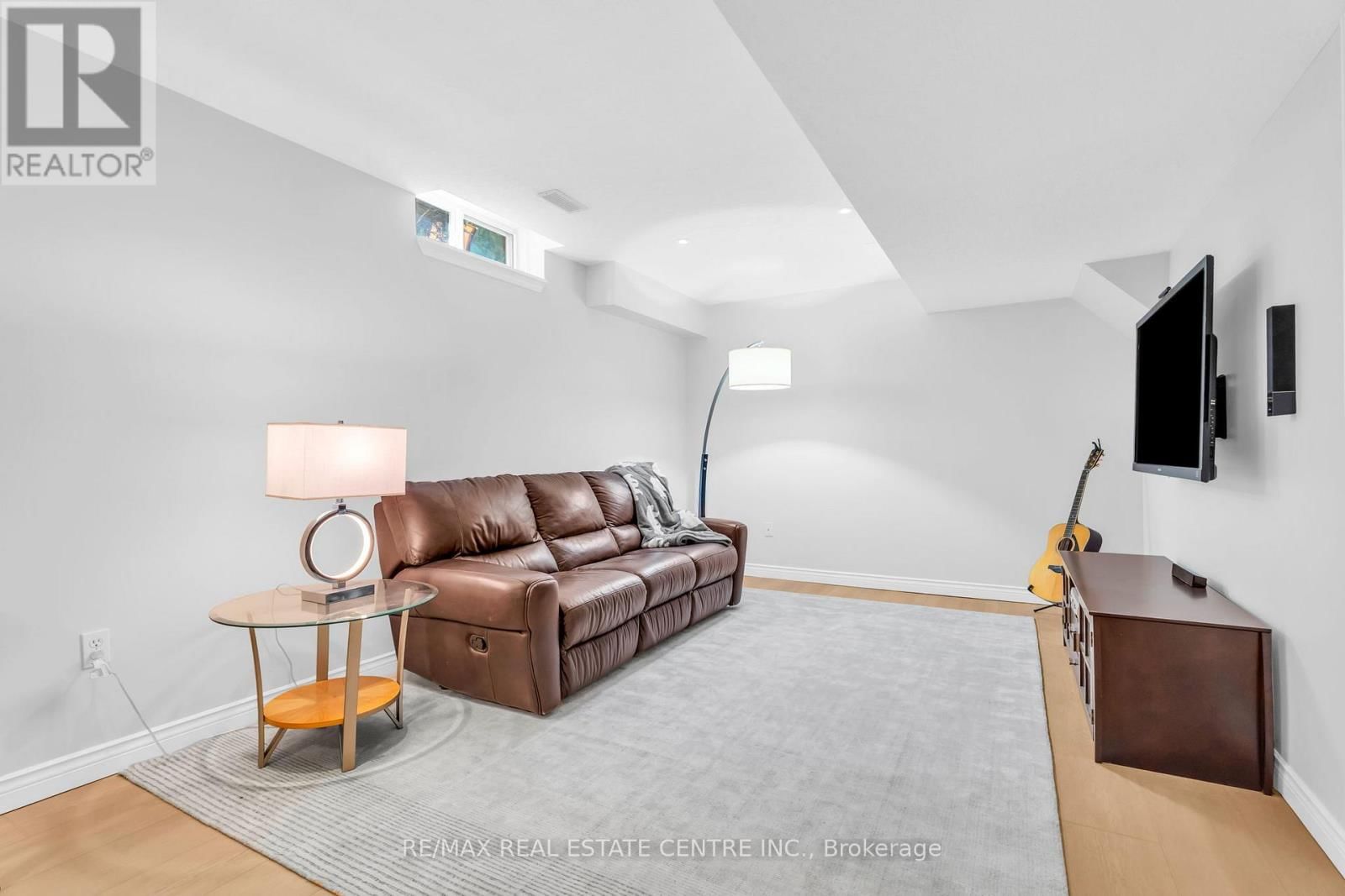 11 CHAPMAN ROAD Image 30