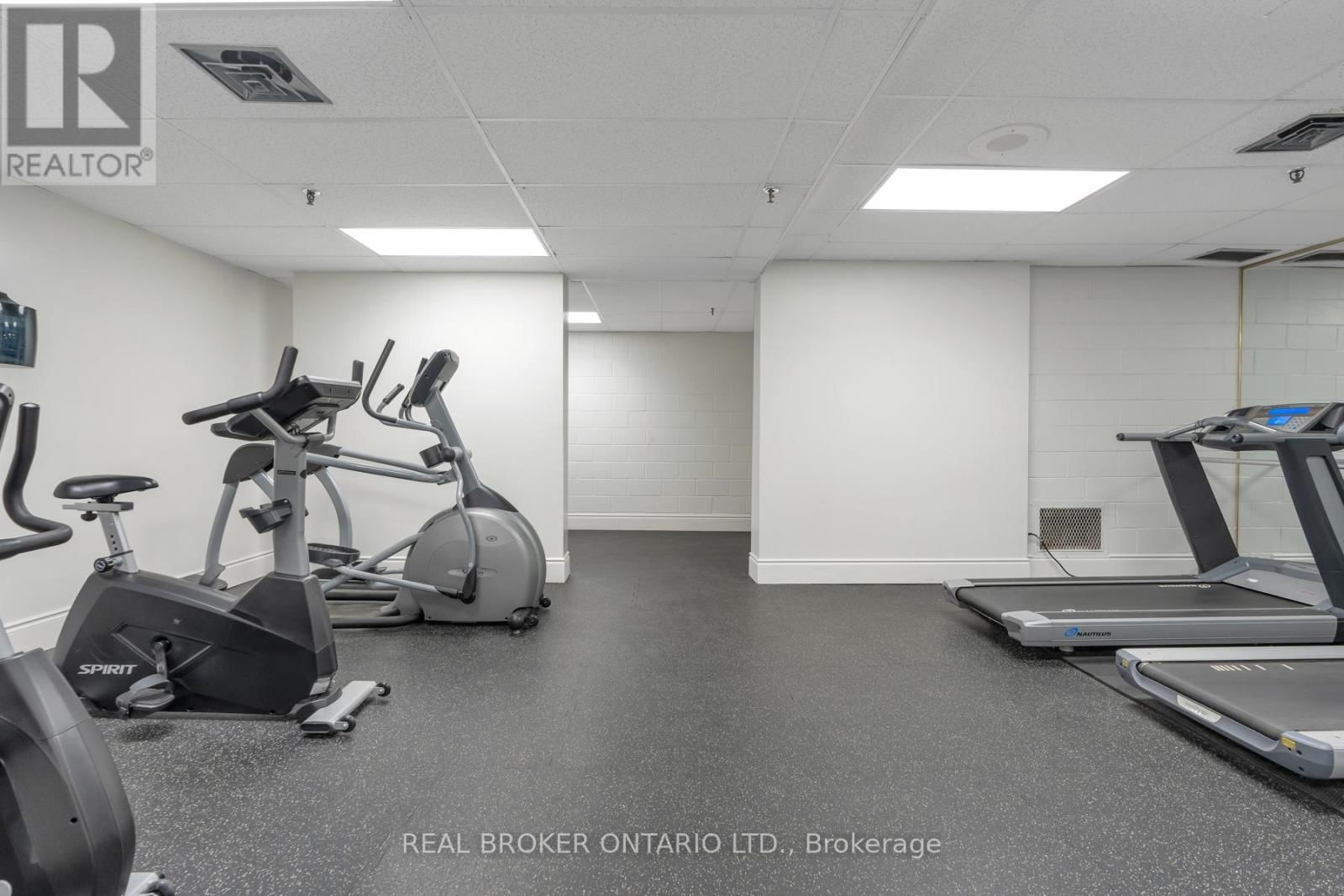 1601 - 3845 LAKE SHORE BOULEVARD WEST Image 24