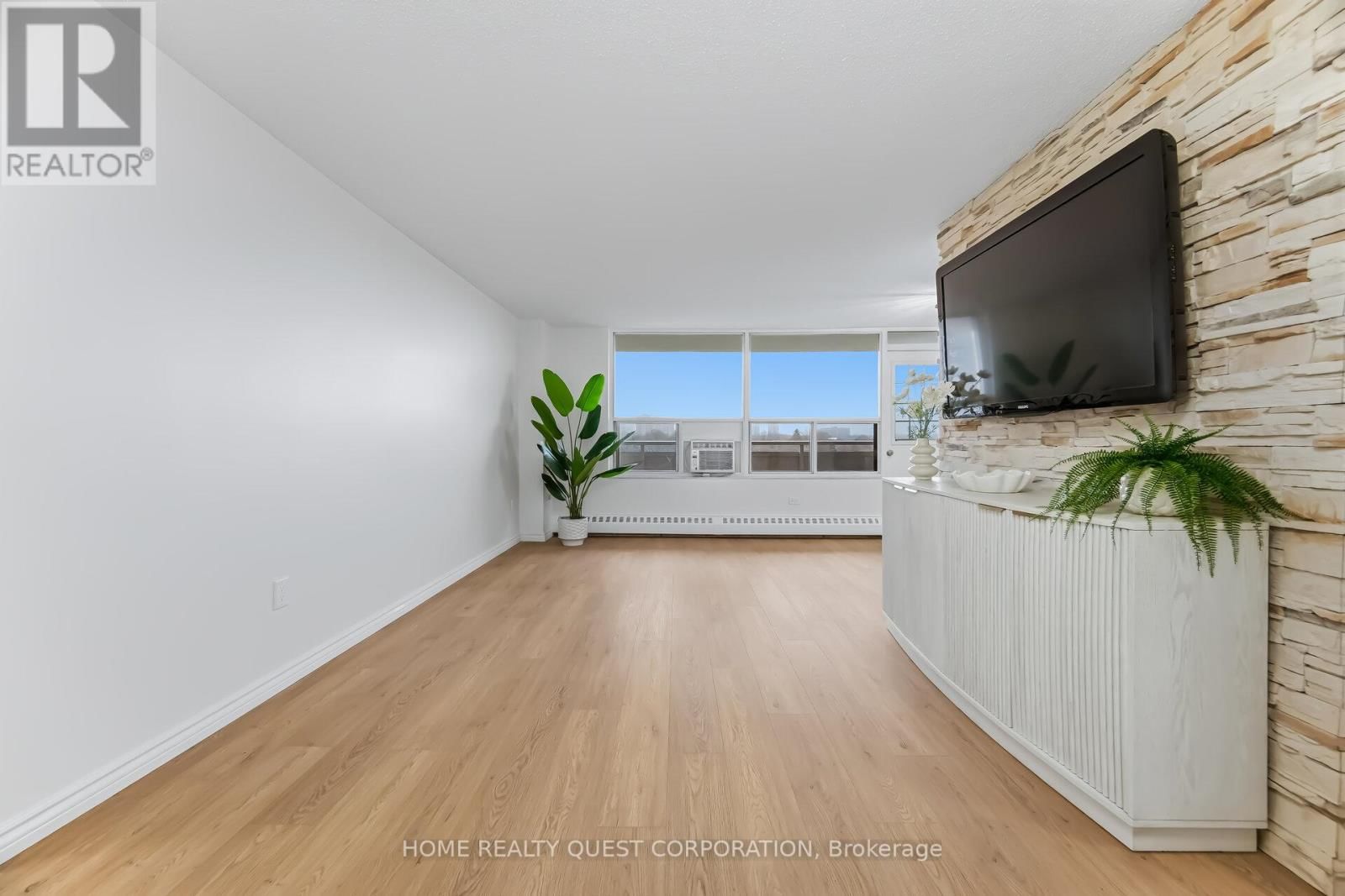 605 - 3120 KIRWIN AVENUE Image 4