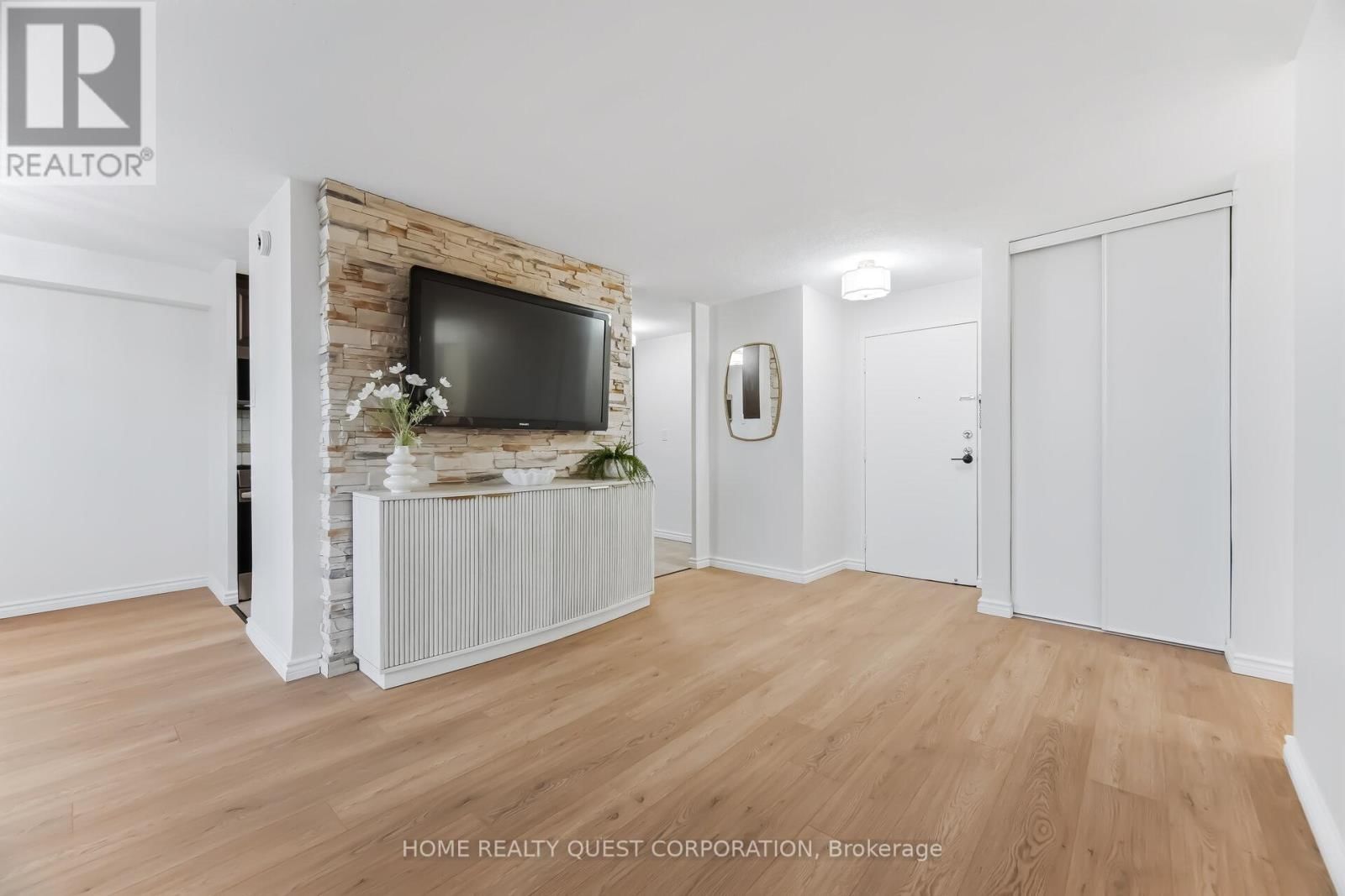 605 - 3120 KIRWIN AVENUE Image 7