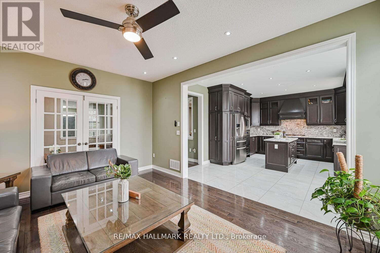 46 LISSON CRESCENT Image 19