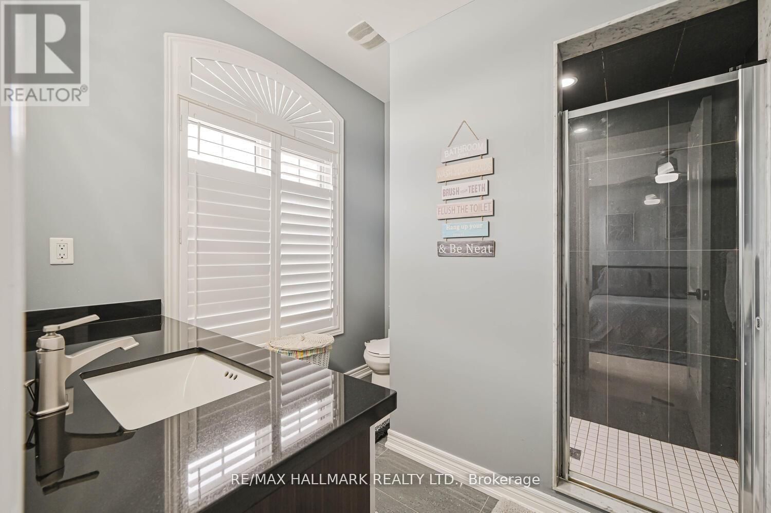 46 LISSON CRESCENT Image 33