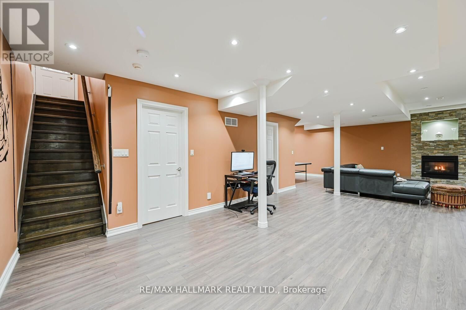 46 LISSON CRESCENT Image 38