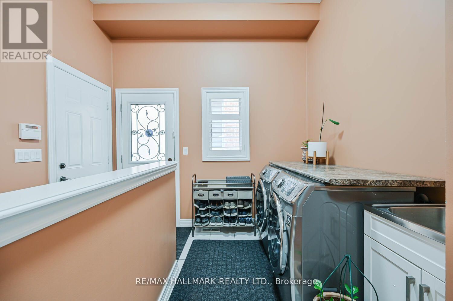 46 LISSON CRESCENT Image 45