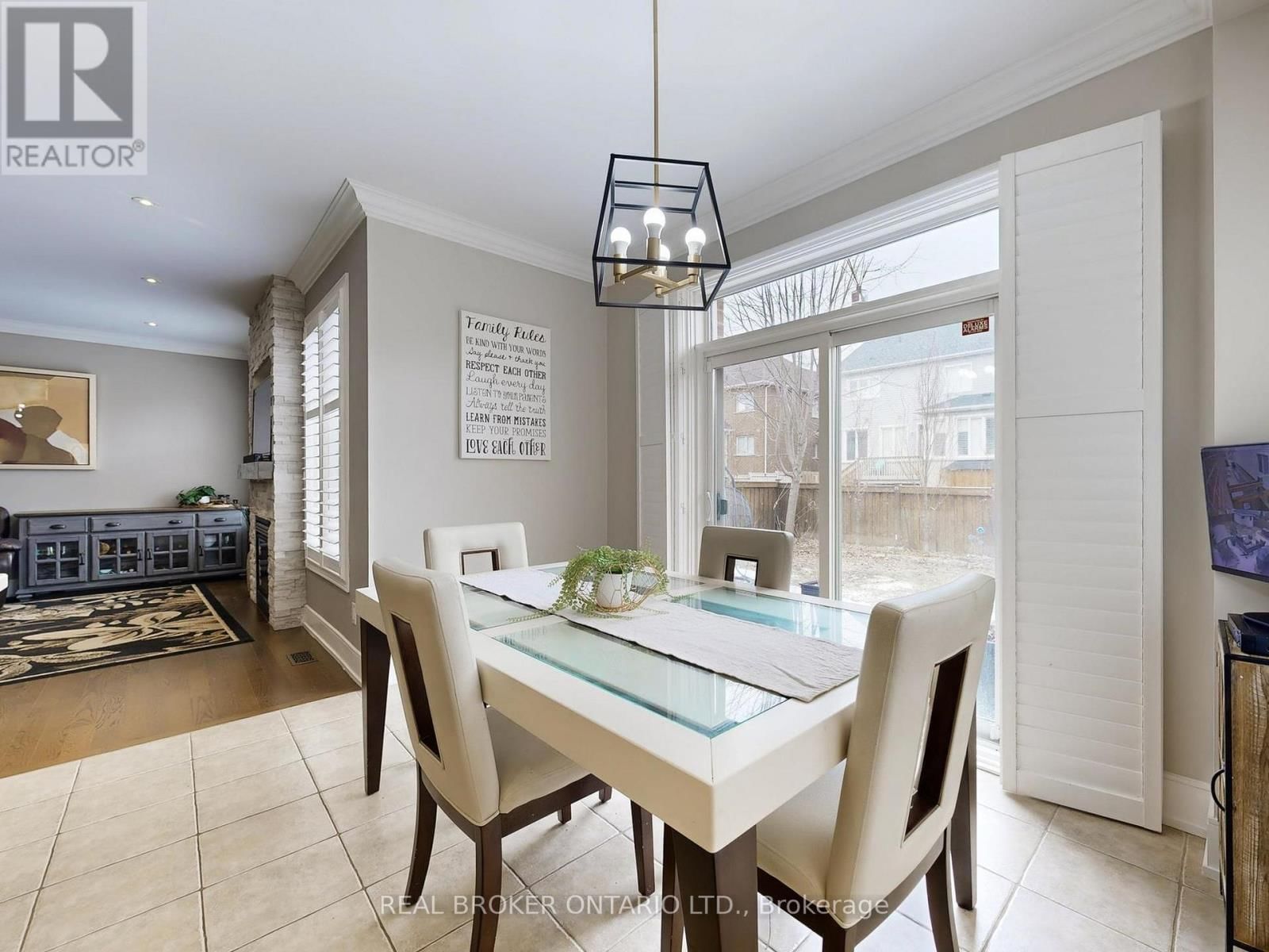 65 PAISLEY GREEN AVENUE Image 11