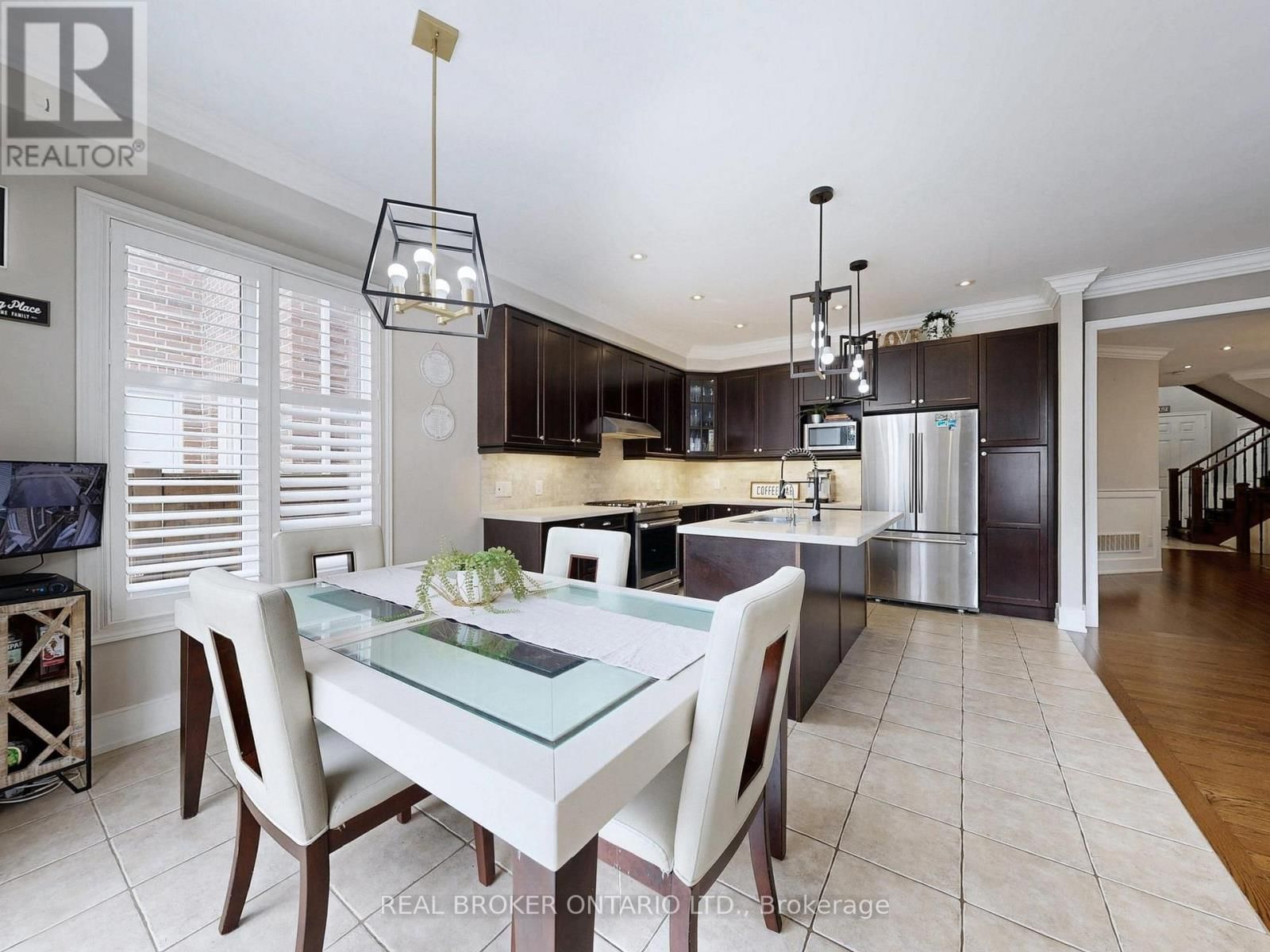 65 PAISLEY GREEN AVENUE Image 12