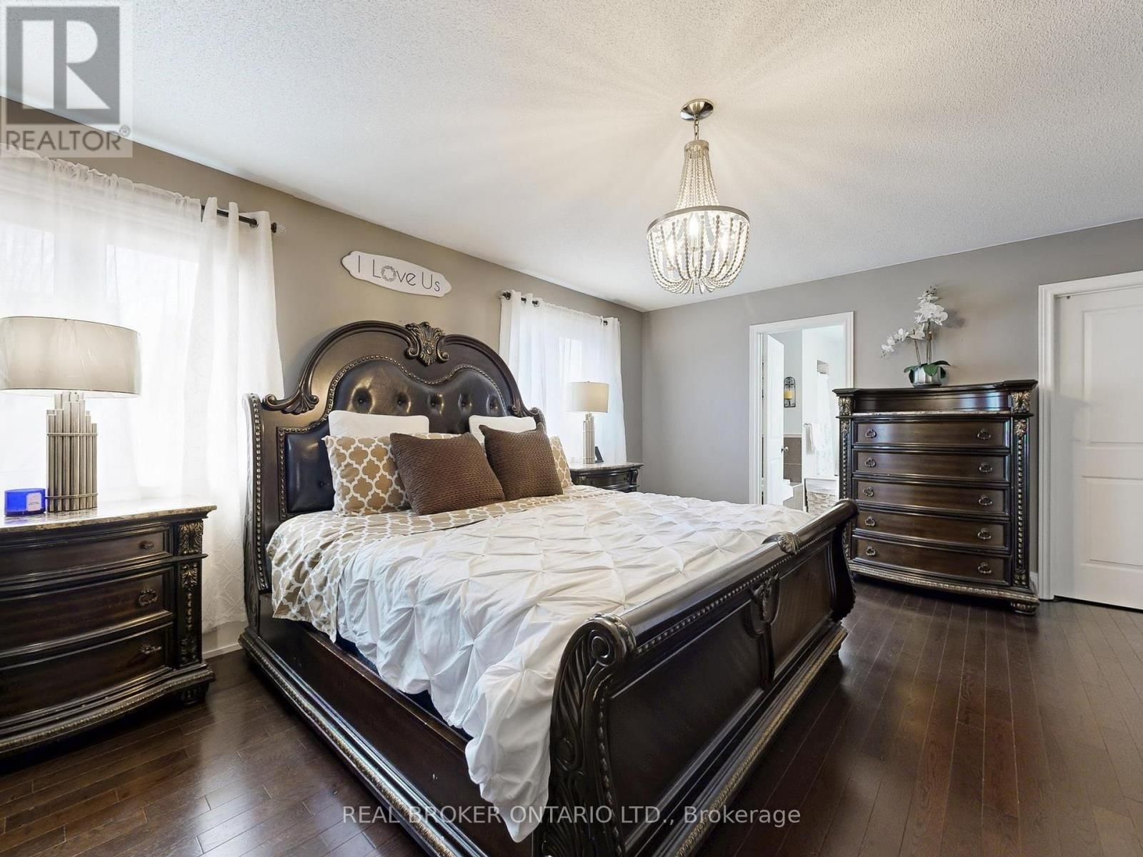 65 PAISLEY GREEN AVENUE Image 17