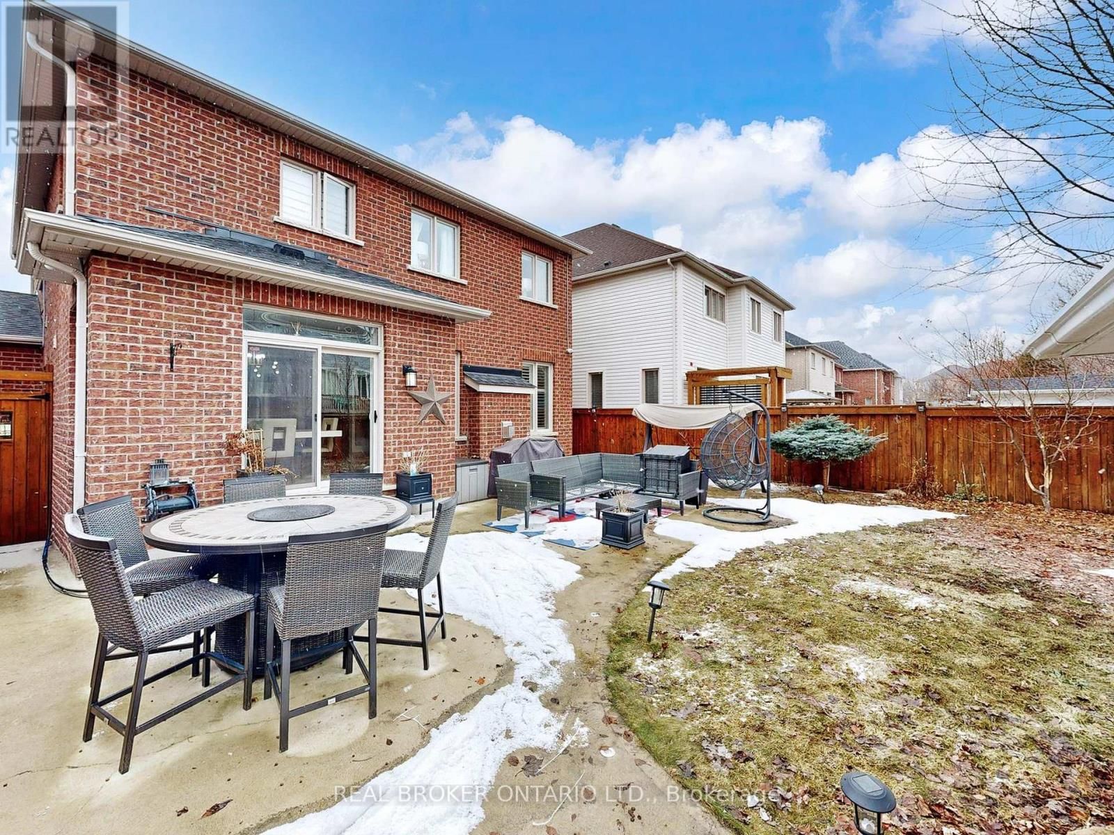 65 PAISLEY GREEN AVENUE Image 36