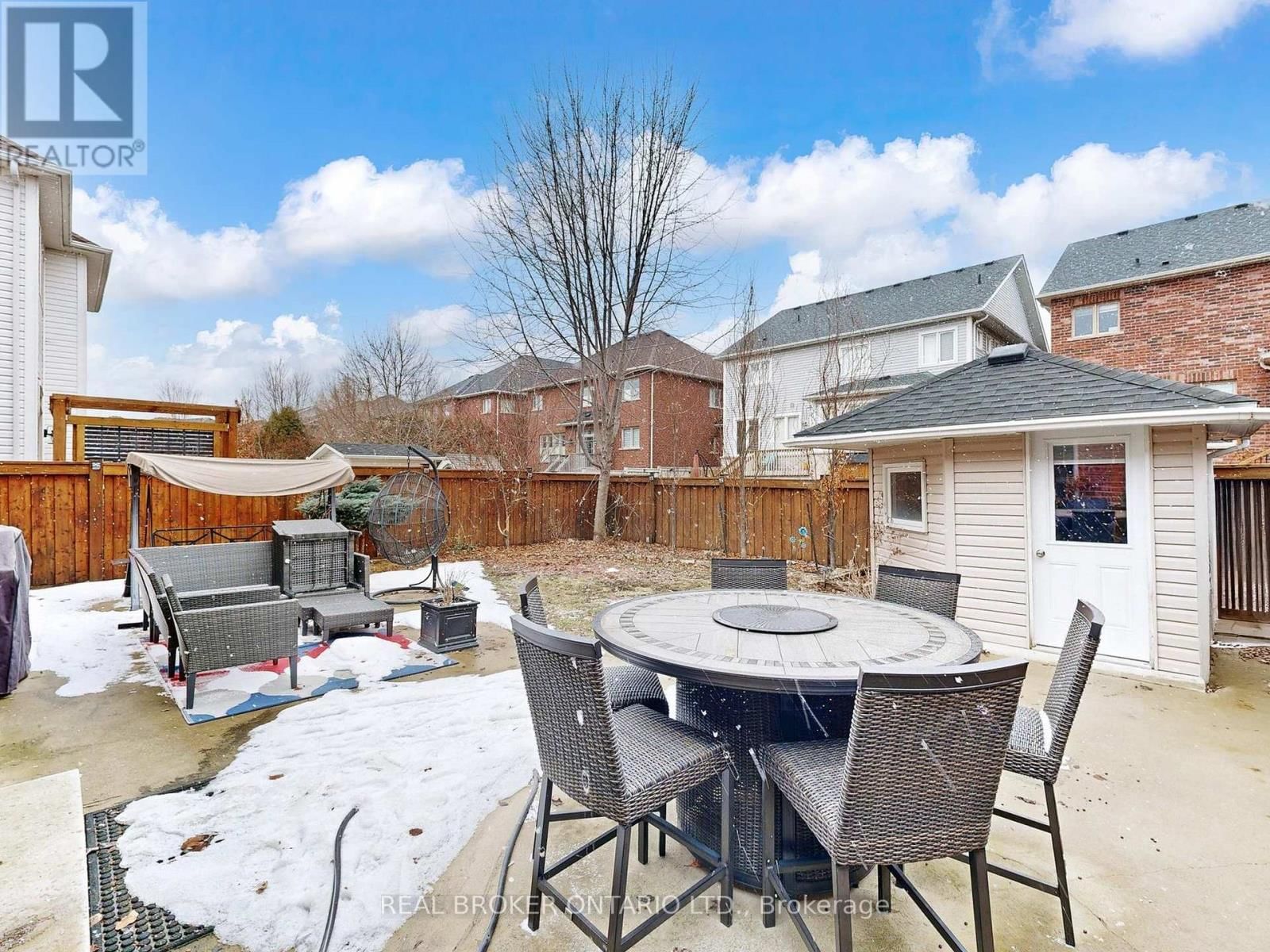 65 PAISLEY GREEN AVENUE Image 37