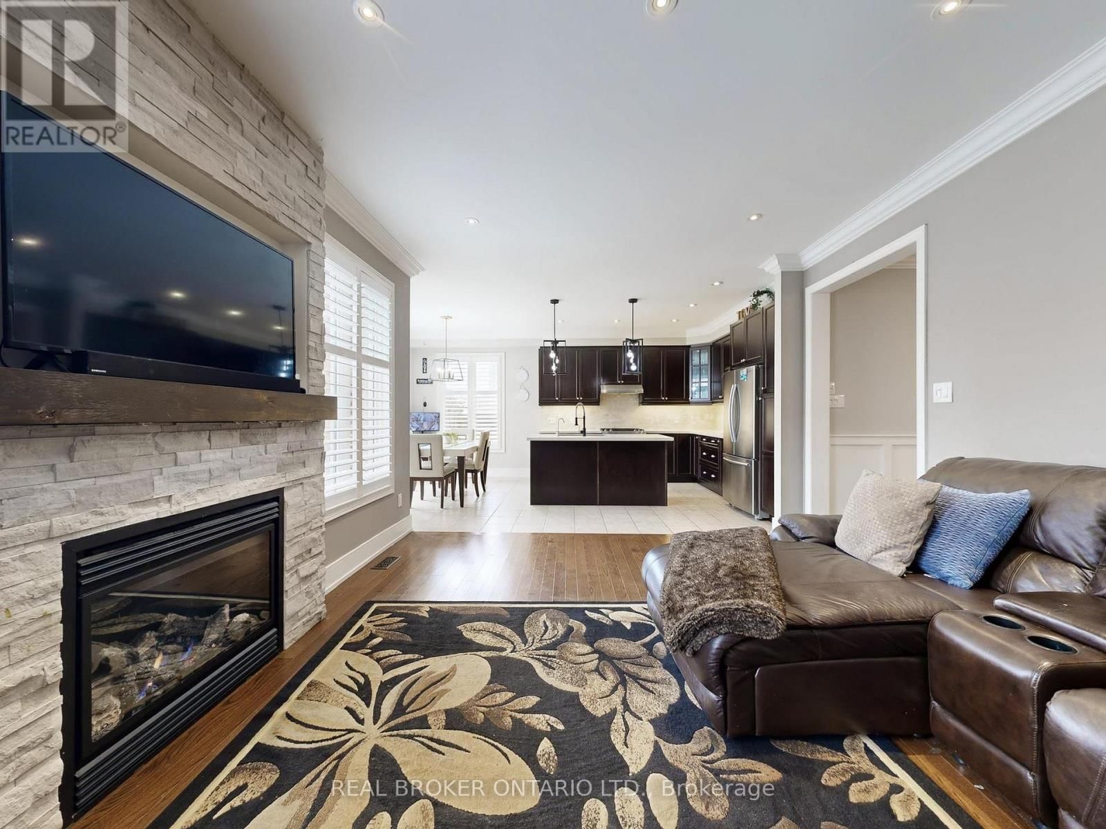 65 PAISLEY GREEN AVENUE Image 4