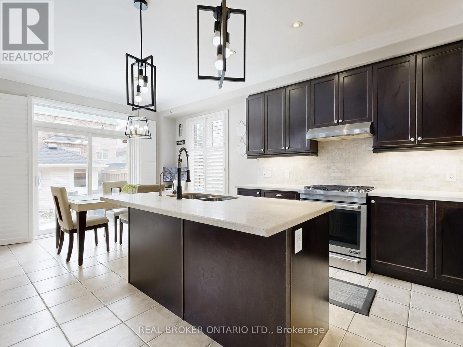 65 PAISLEY GREEN AVENUE Image 6