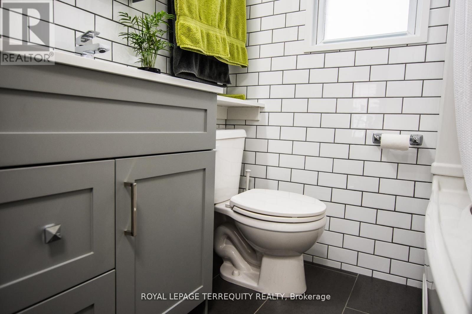 5 ACORN AVENUE Image 10