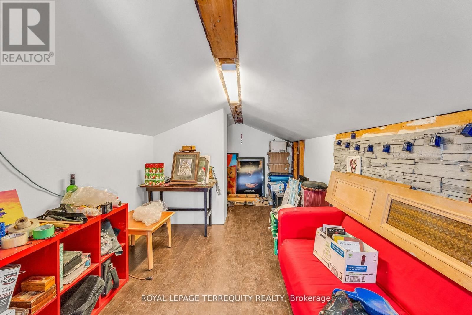 5 ACORN AVENUE Image 27