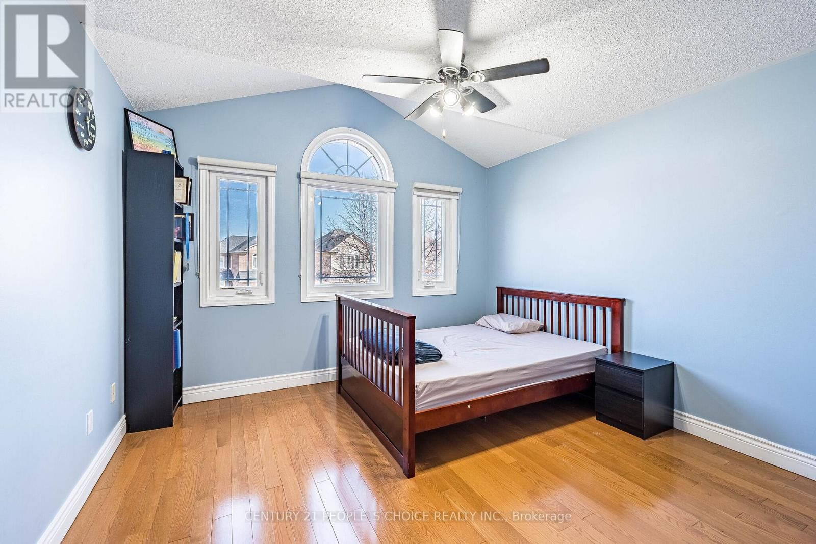 23 SMOOTHWATER STREET Image 34