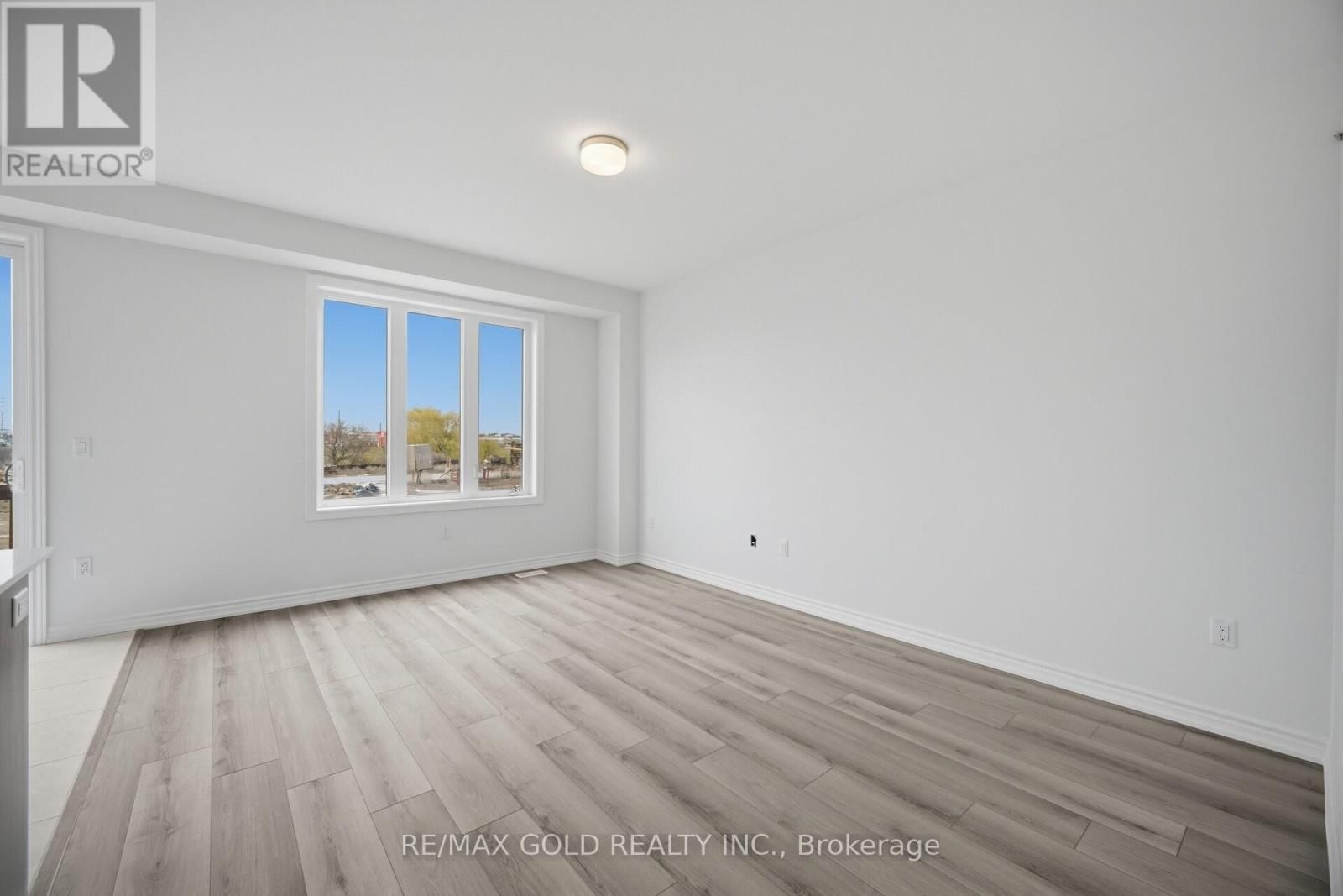 31 WATKINS ROAD Image 4