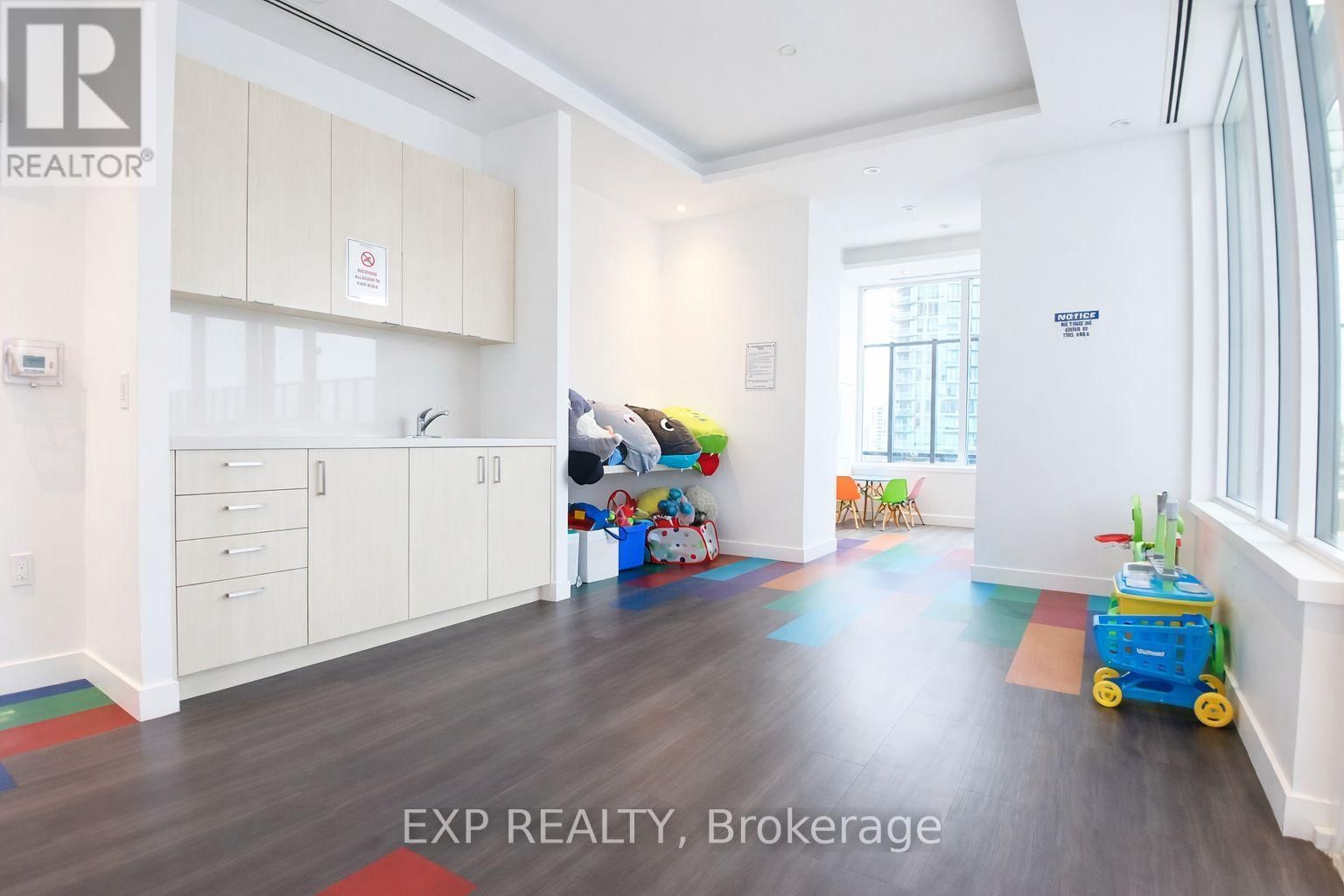 3202 - 1928 LAKE SHORE BOULEVARD WEST Image 27