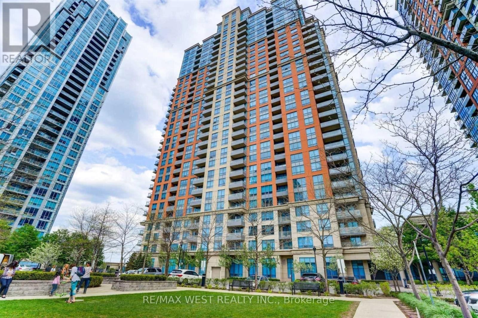 1647 - 25 VIKING LANE Image 1