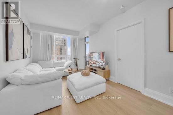 1647 - 25 VIKING LANE Image 5