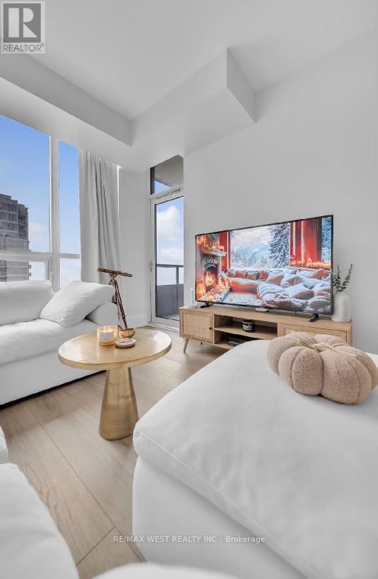 1647 - 25 VIKING LANE Image 6