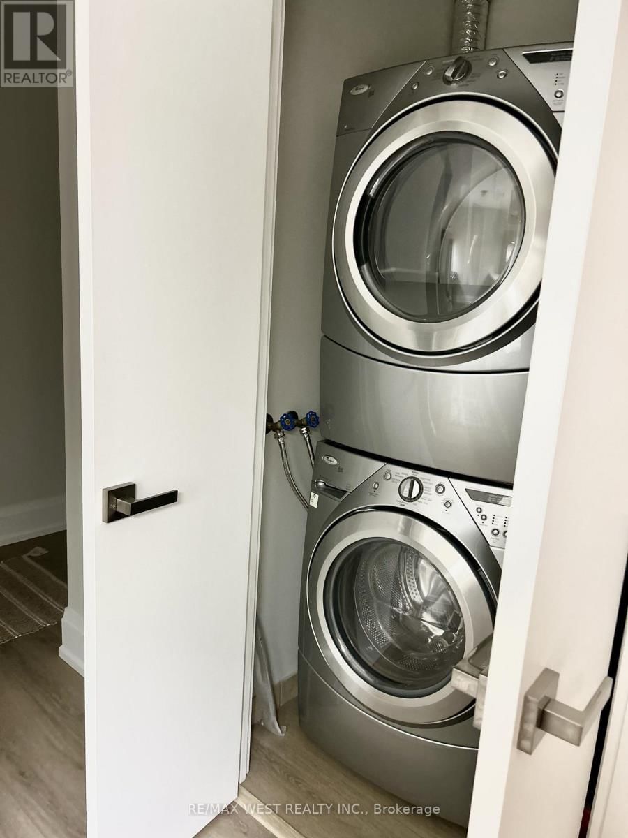 1647 - 25 VIKING LANE Image 9