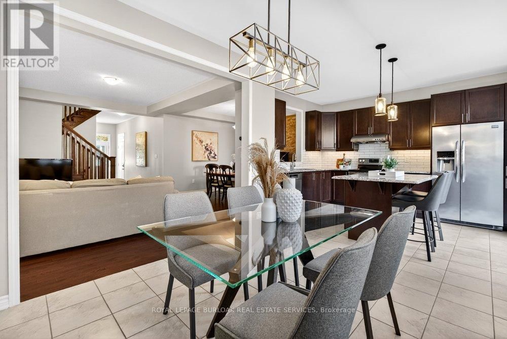 446 GREY LANDING Image 16