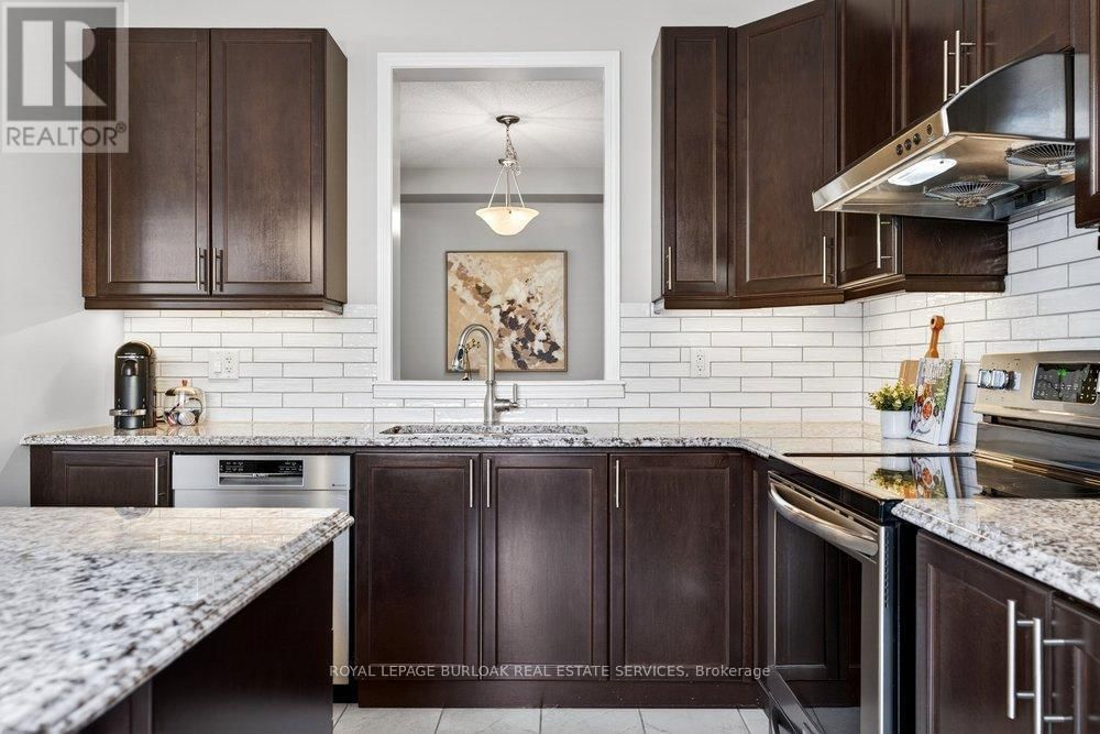 446 GREY LANDING Image 22