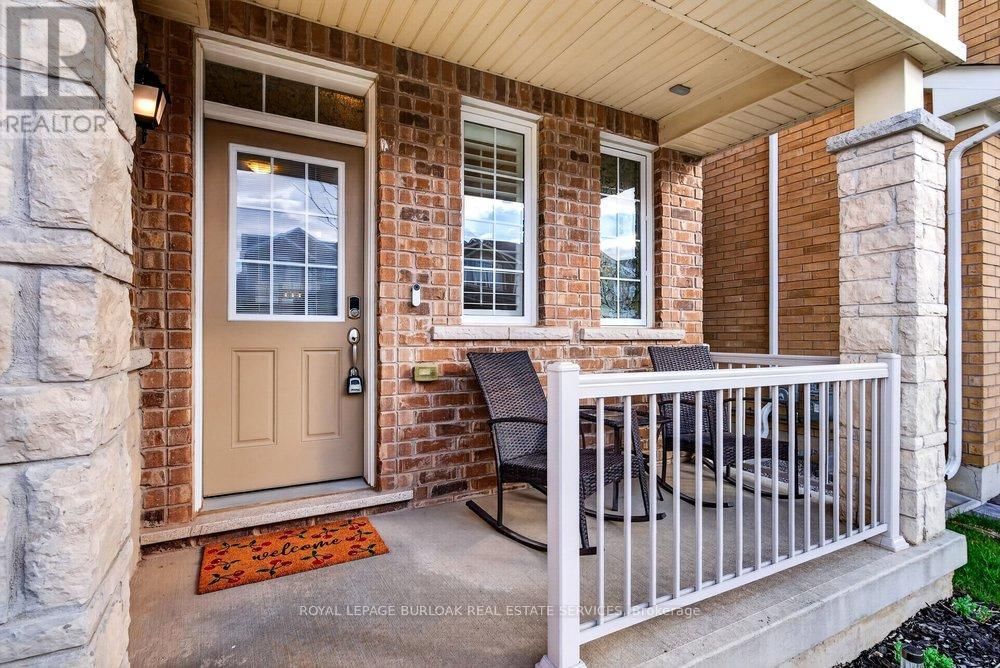 446 GREY LANDING Image 3