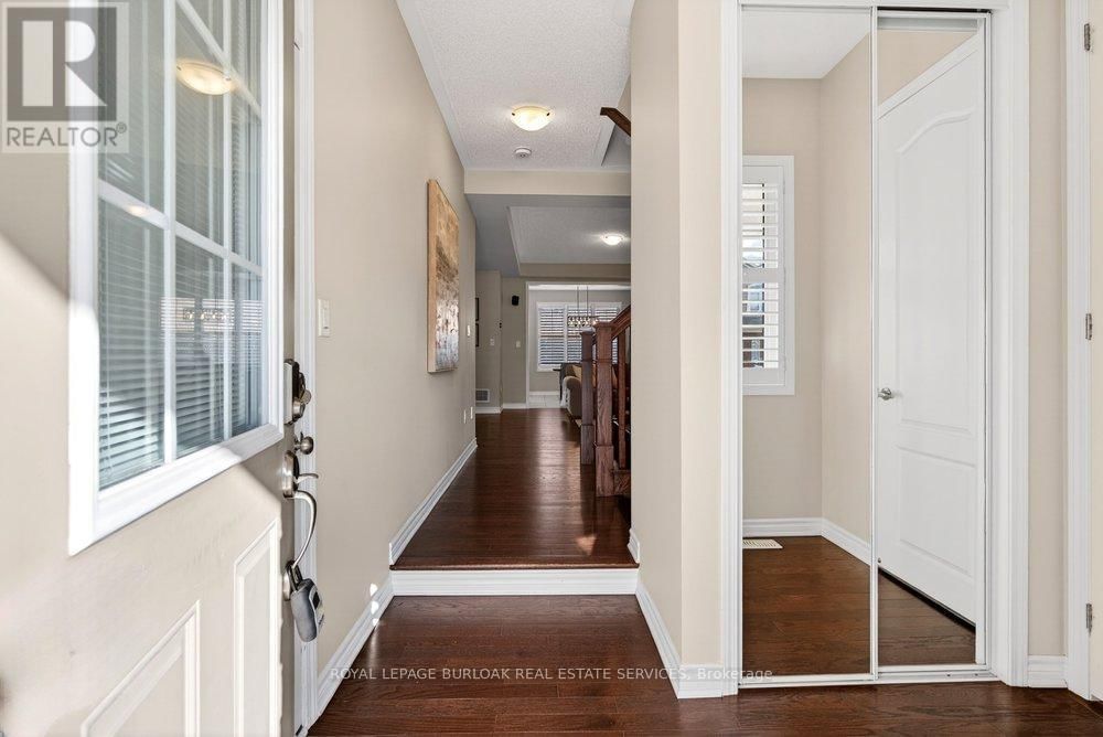 446 GREY LANDING Image 4