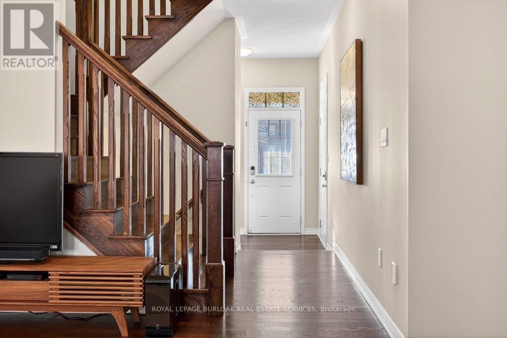 446 GREY LANDING Image 6