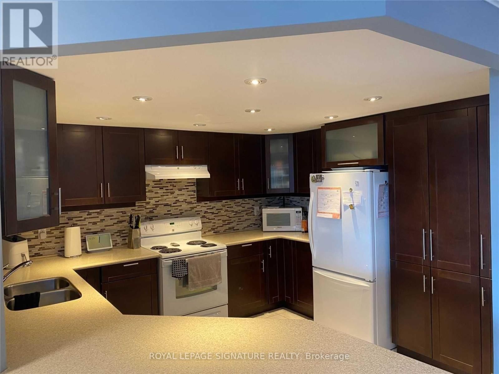 908 - 20 MCFARLANE DRIVE Image 2