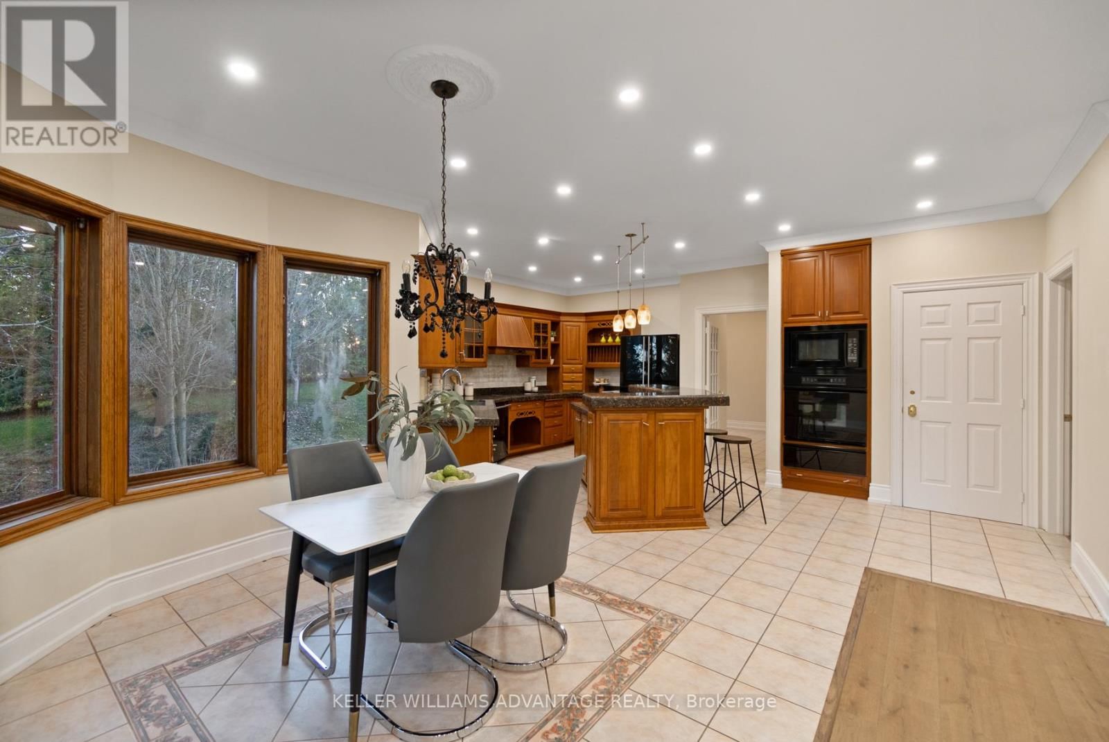 3100 30 SIDE ROAD Image 13