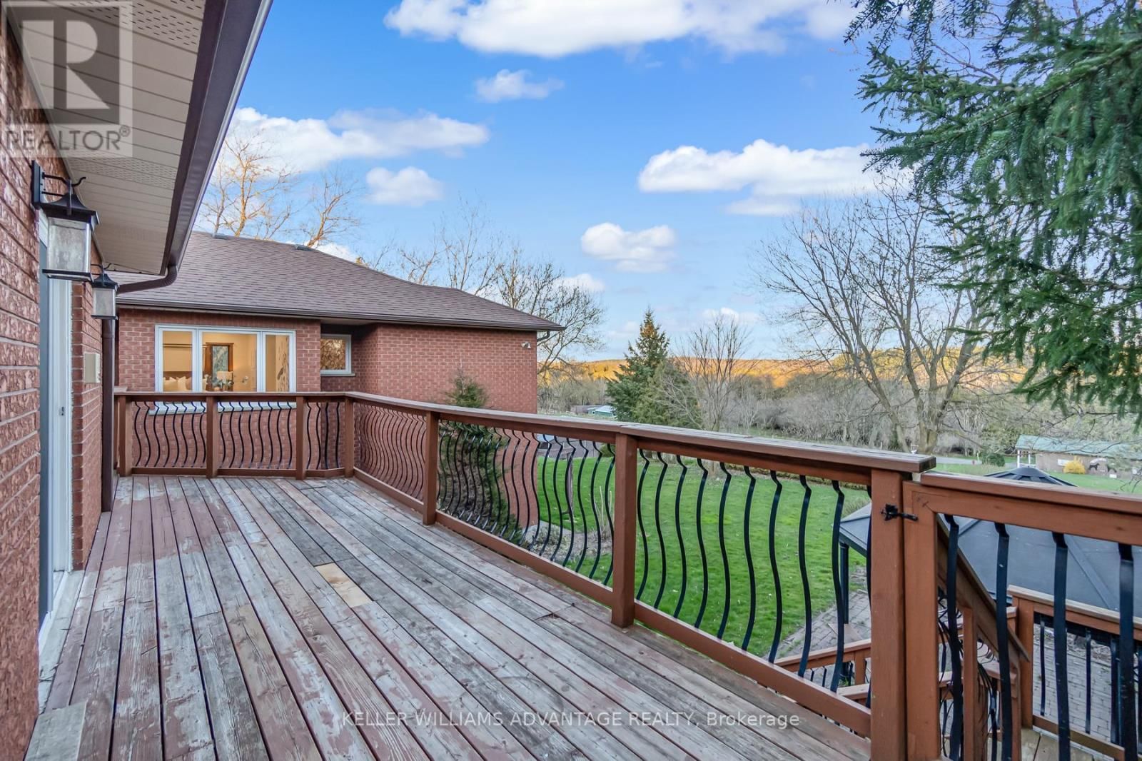 3100 30 SIDE ROAD Image 21