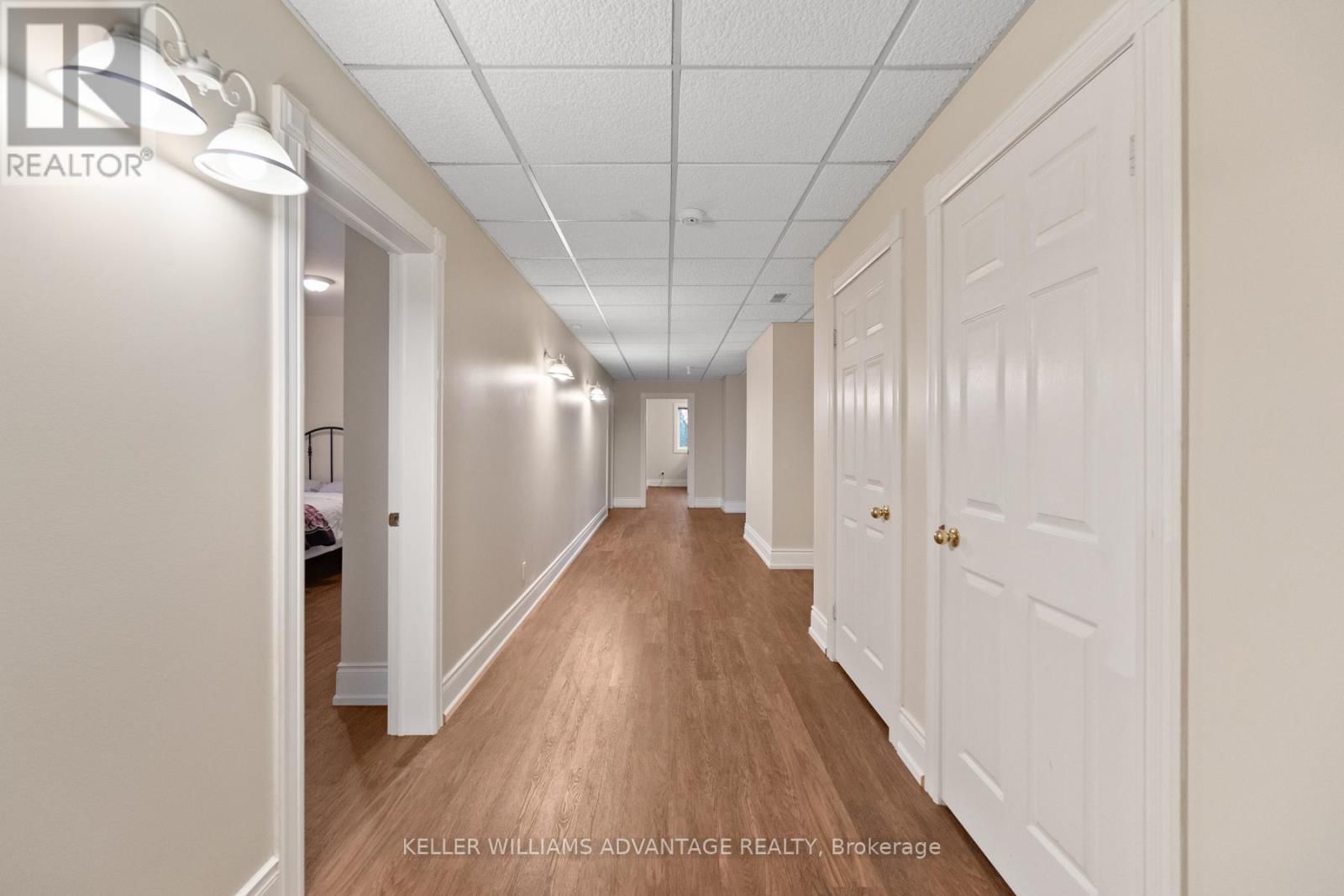 3100 30 SIDE ROAD Image 38