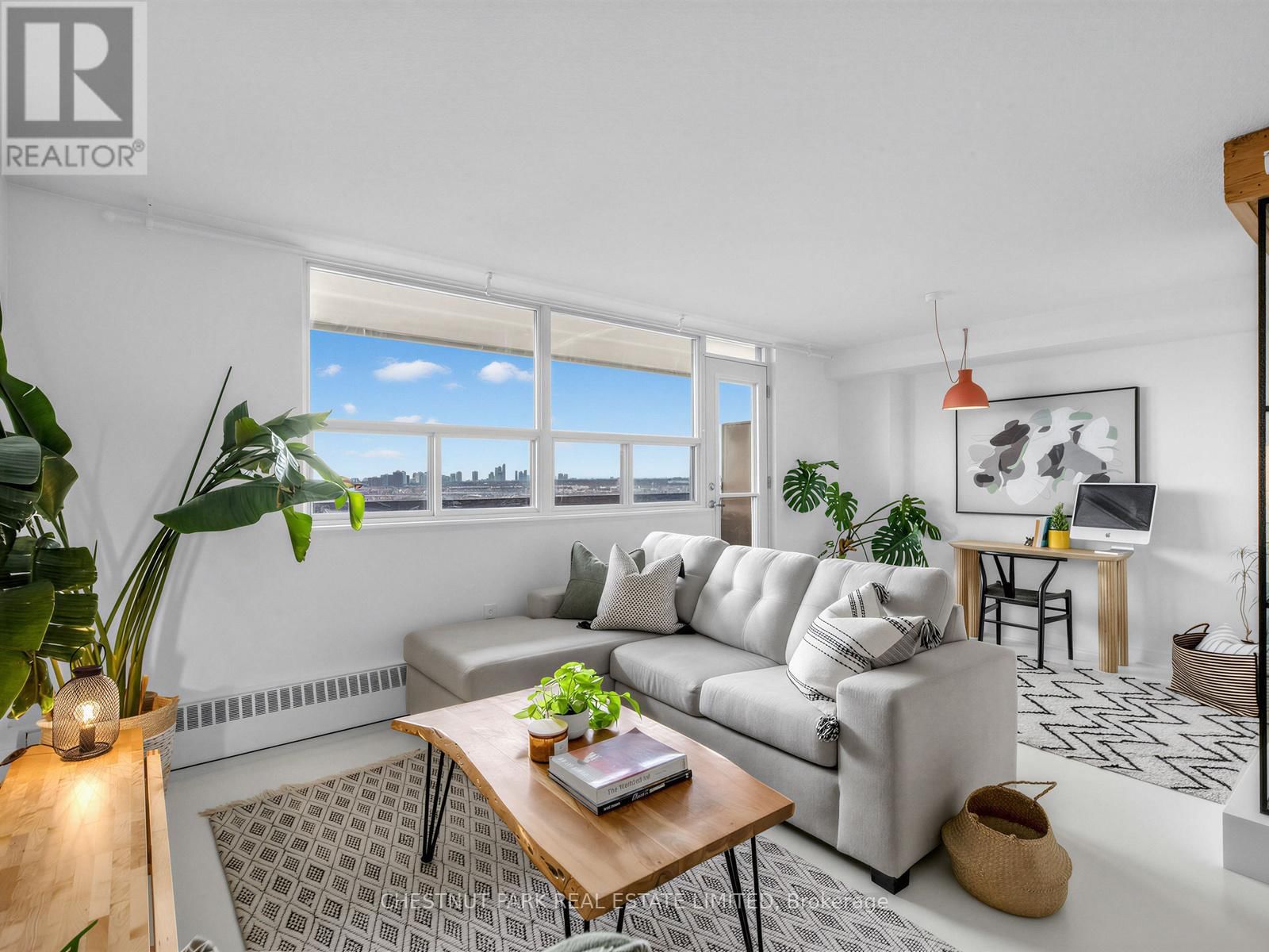 1210 - 541 BLACKTHORN AVENUE Image 1