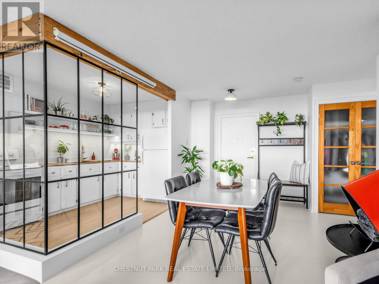 1210 - 541 BLACKTHORN AVENUE Image 11