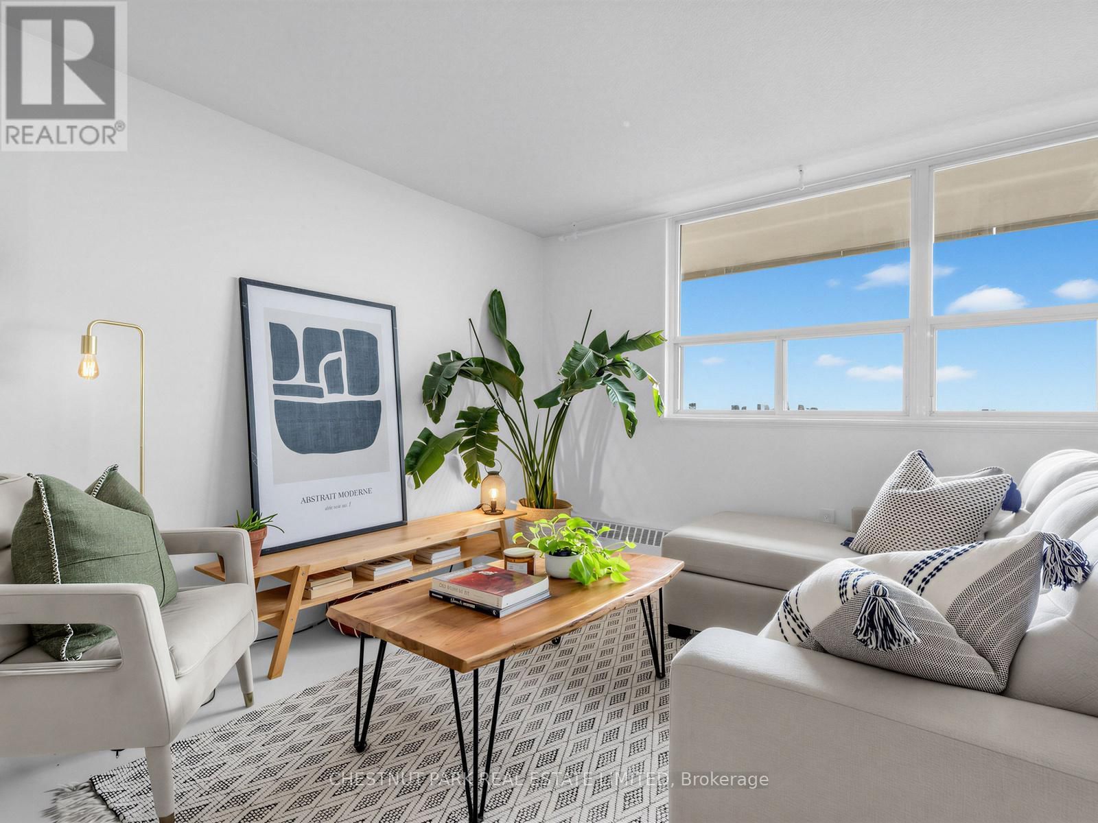 1210 - 541 BLACKTHORN AVENUE Image 14