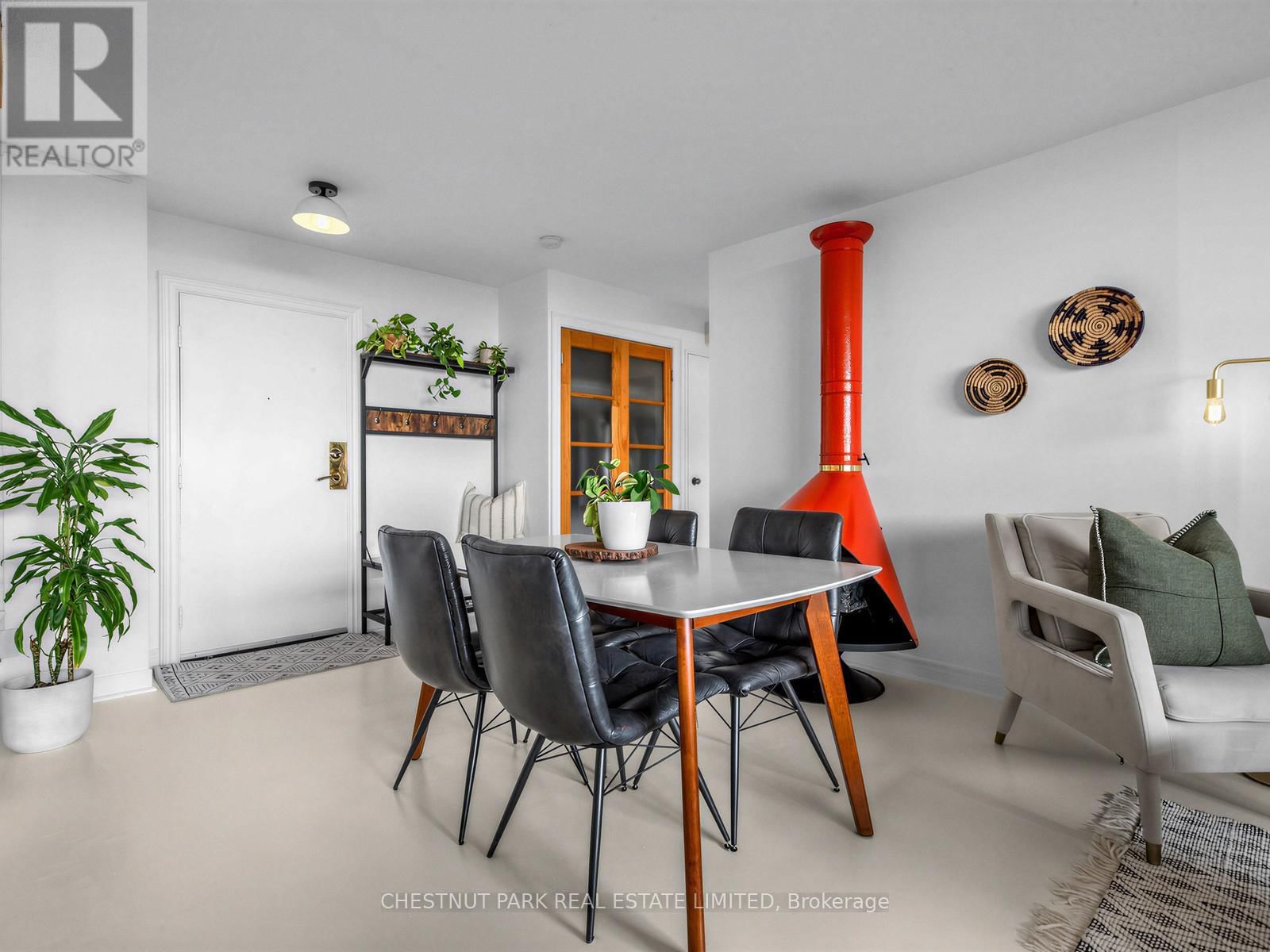 1210 - 541 BLACKTHORN AVENUE Image 6