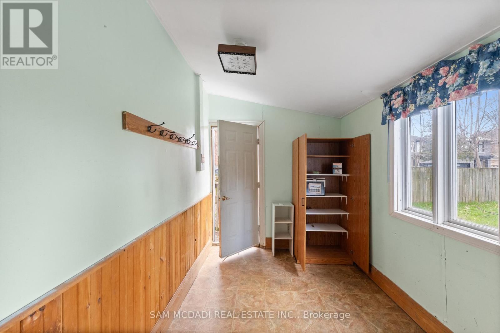 1062 WEST AVENUE Image 12