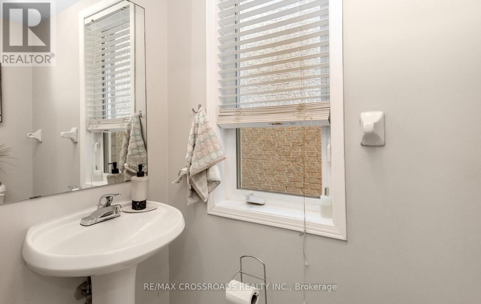 21 CEDARVALLEY BOULEVARD Image 15