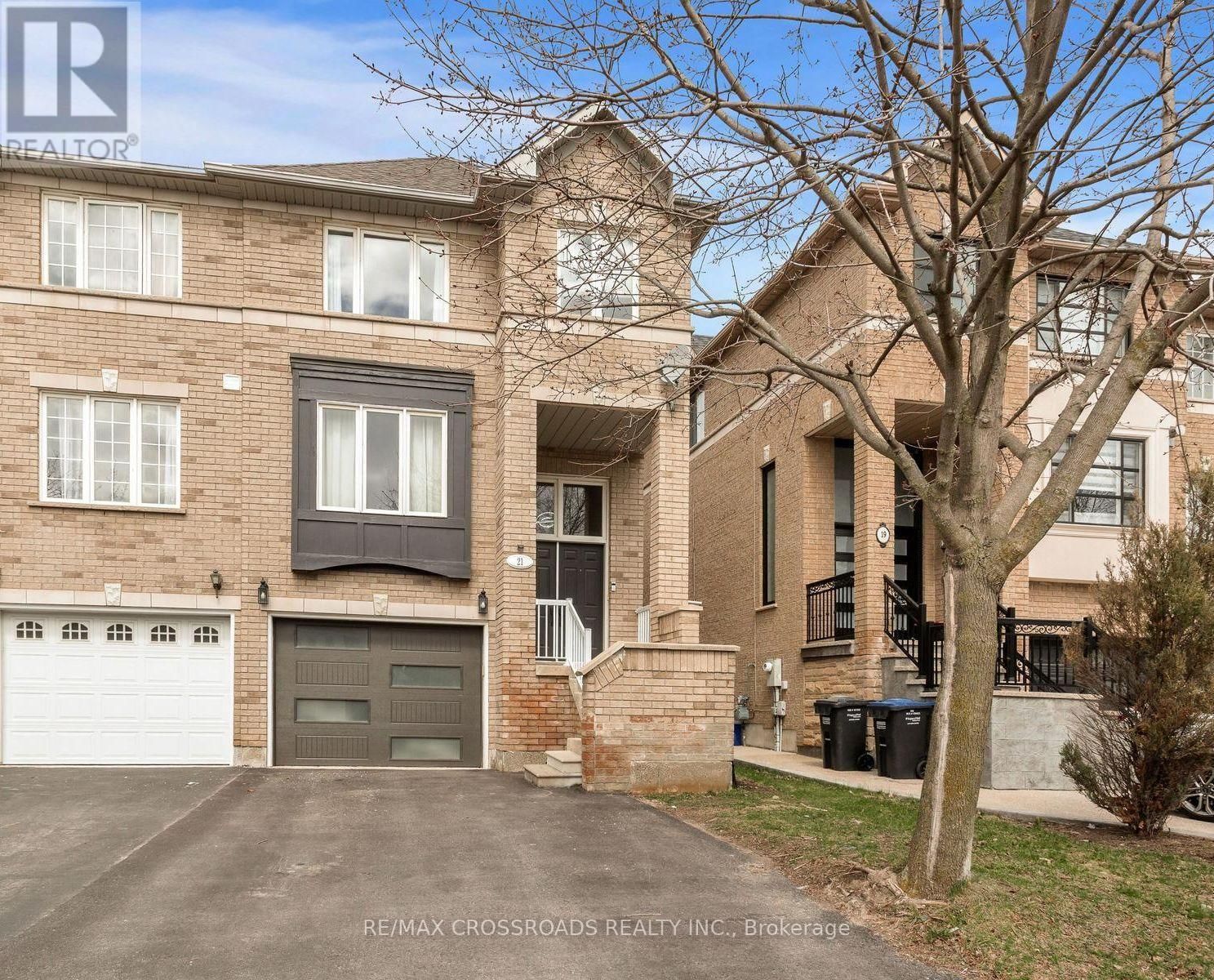 21 CEDARVALLEY BOULEVARD Image 2