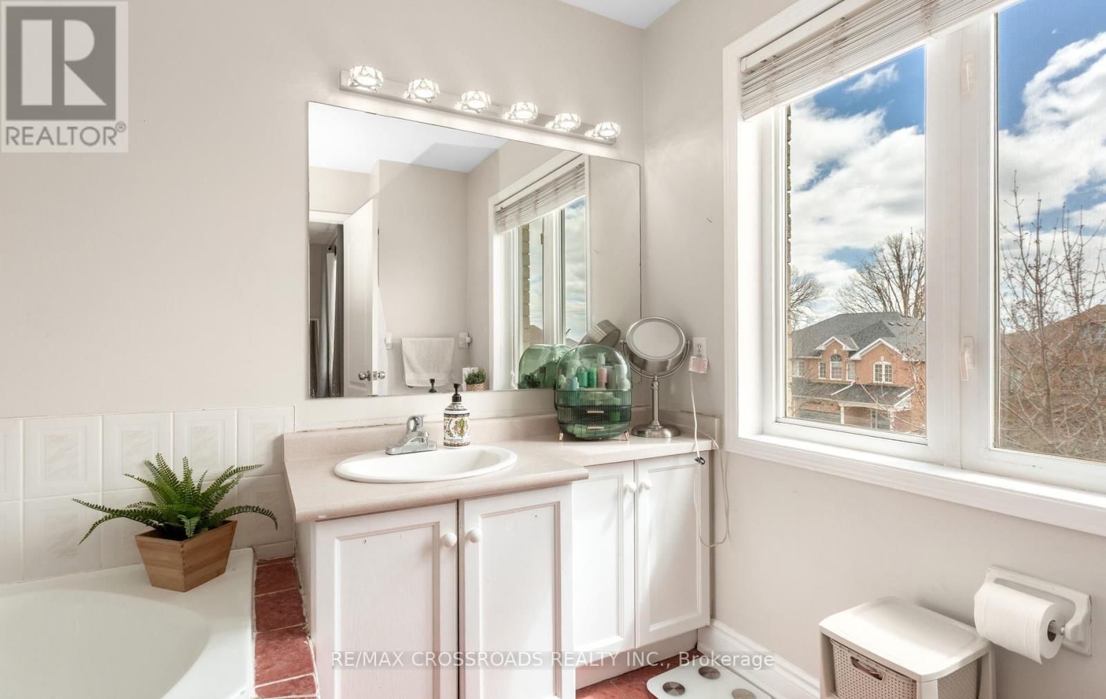 21 CEDARVALLEY BOULEVARD Image 25