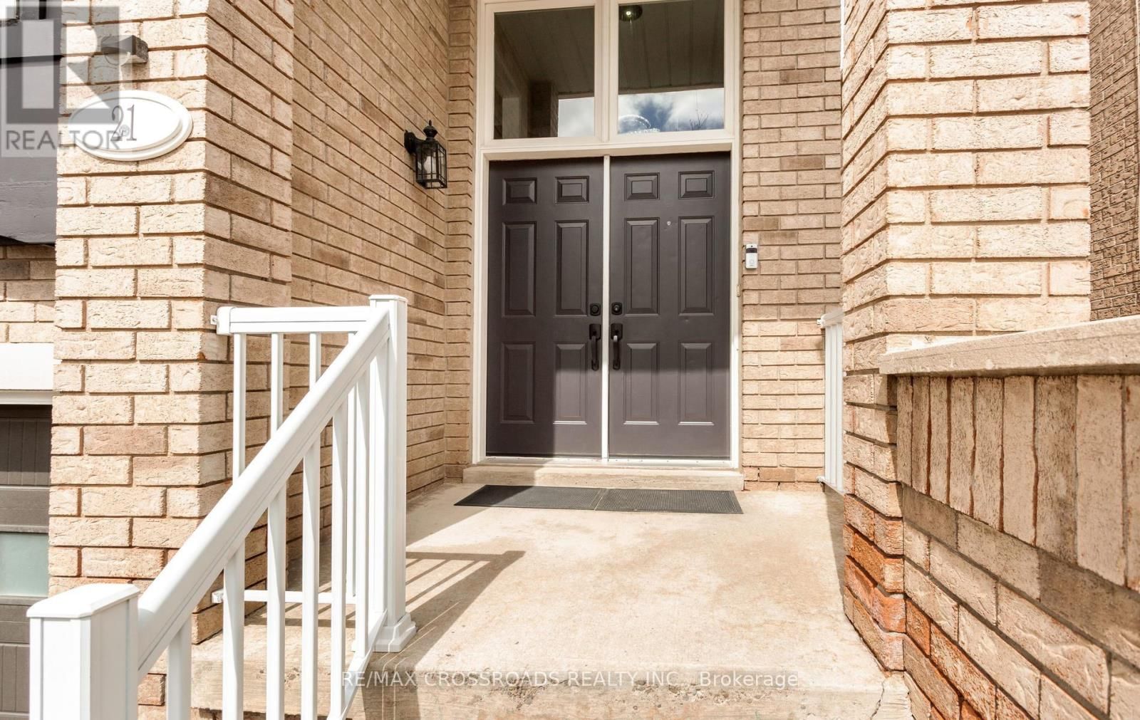 21 CEDARVALLEY BOULEVARD Image 3