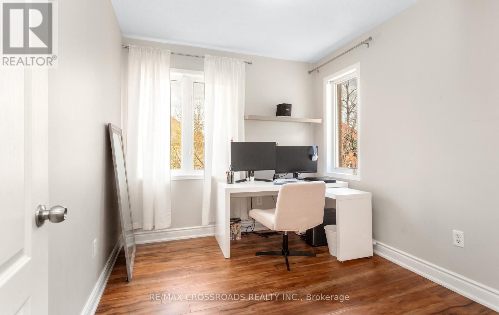 21 CEDARVALLEY BOULEVARD Image 30