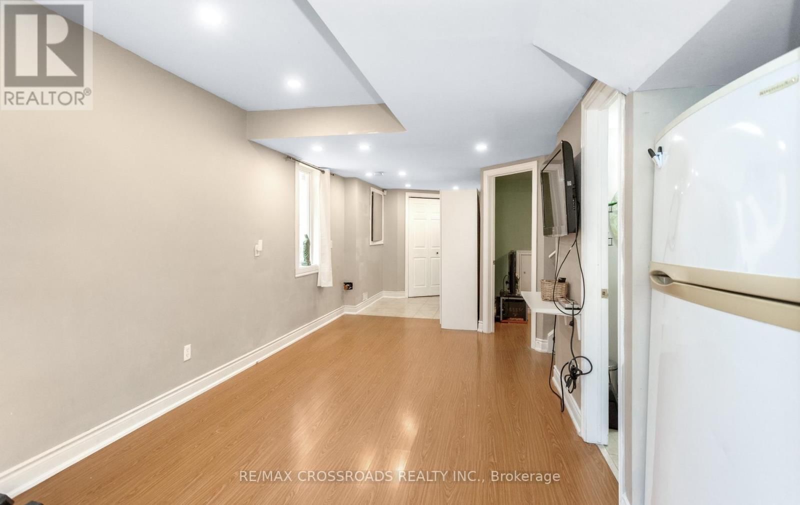 21 CEDARVALLEY BOULEVARD Image 34