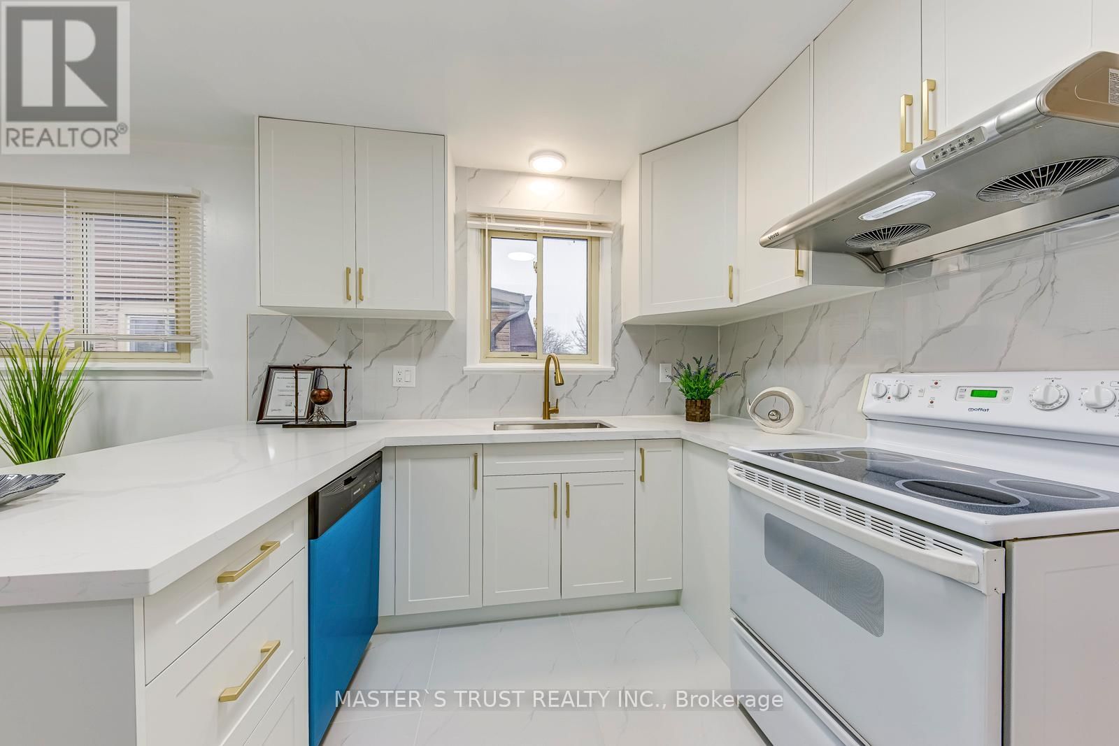 6411 CHAUMONT CRESCENT Image 12