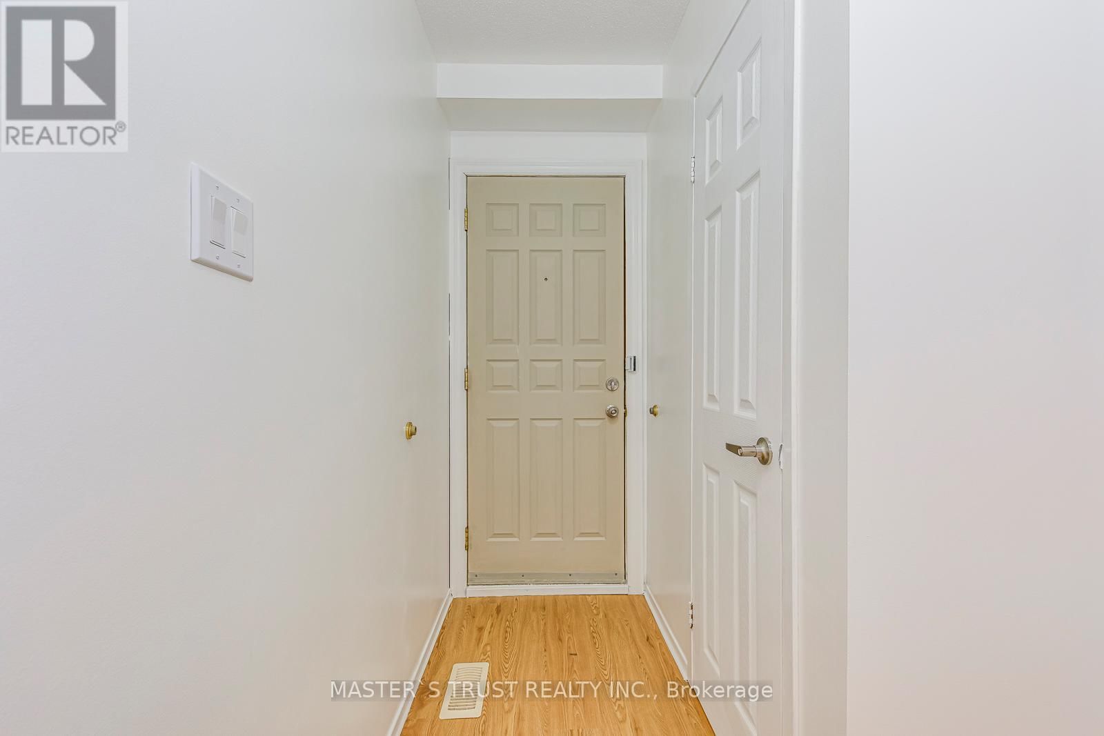 6411 CHAUMONT CRESCENT Image 28