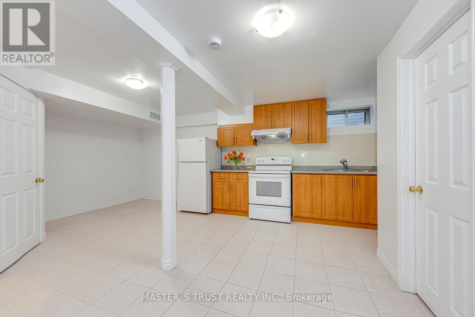 6411 CHAUMONT CRESCENT Image 35