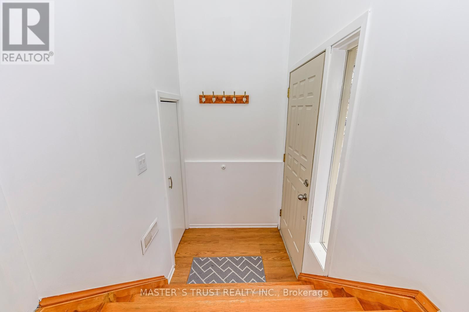 6411 CHAUMONT CRESCENT Image 4